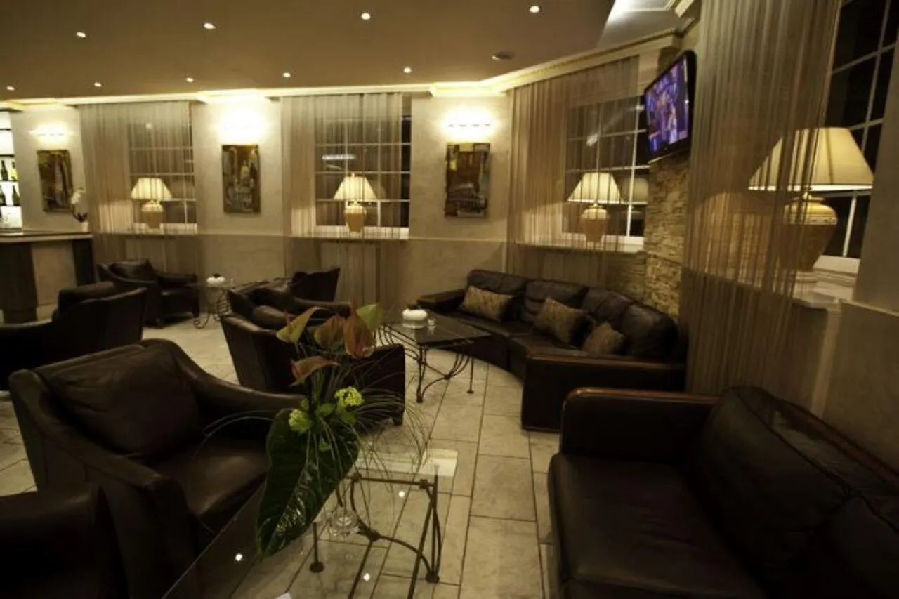 Atomis Hotel Duesseldorf City 3*, Düsseldorf