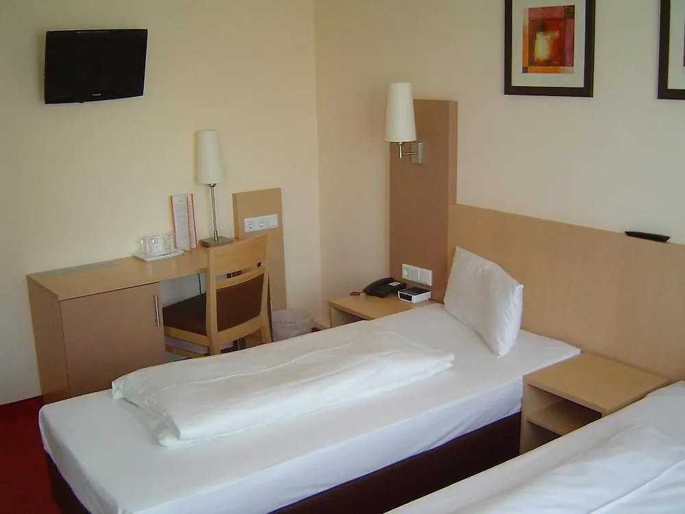 ***  Atomis Hotel Duesseldorf City Germania