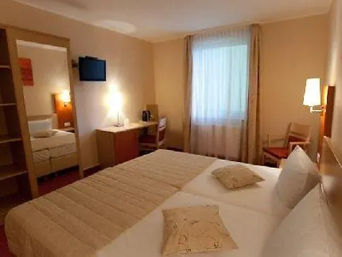 Atomis Hotel Duesseldorf City  Düsseldorf